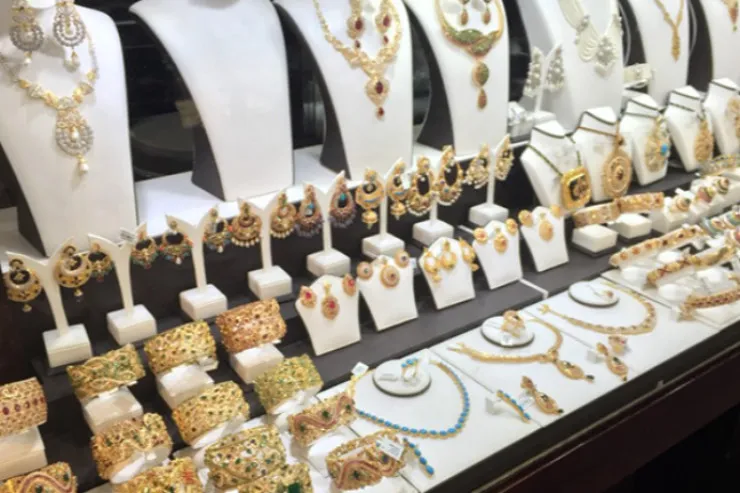 Qızıl mağazalarında niyə qəbz verilmir? - Külli miqdarda cərimə 