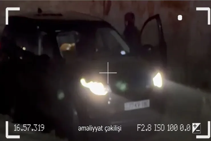 Bakıda "Land Rover"lə narkotik daşıyan saxlanıldı - ƏMƏLİYYAT GÖRÜNTÜLƏRİ 