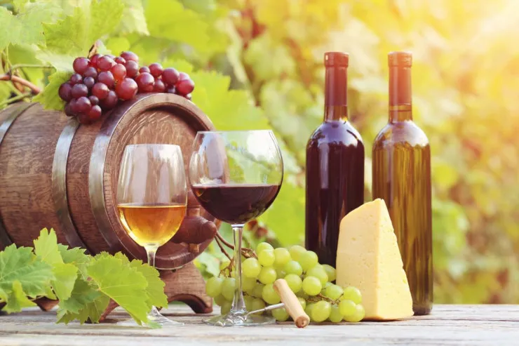 Qırmızı və ağ şərab:  - Hansını içmək  daha yaxşıdır?