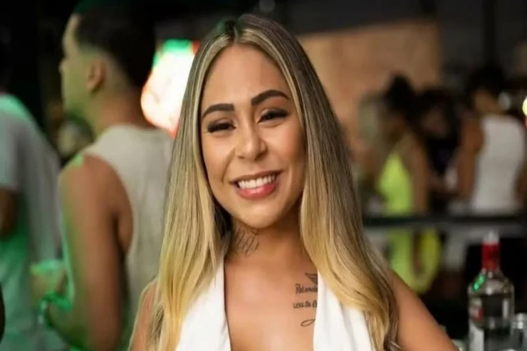 İki kişi ilə video çəkdirən porno ulduz  eyvandan yıxılıb   öldü