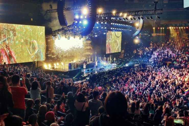 Konsertdən zəngin olan  sənətçilər