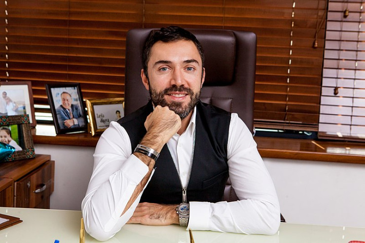Tanınmış oftalmoloq barəsində cinayət işi açıldı