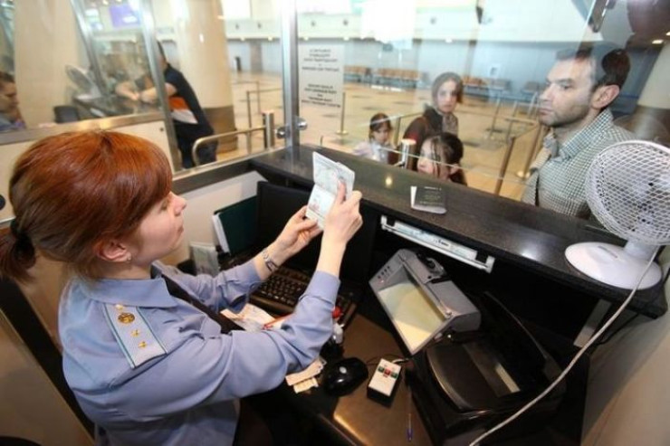 Estetik əməliyyatla üzünü dəyişdirənlərin aeroportdakı PROBLEMİ  - Niyə buraxmırlar?