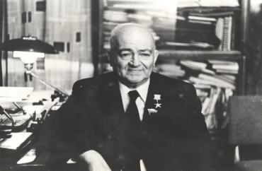 Mustafa Topçubaşov kimdir?...