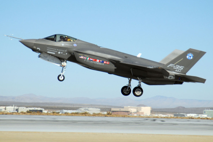İran 2 "F-35"i vurdu, pilot saxlanıldı