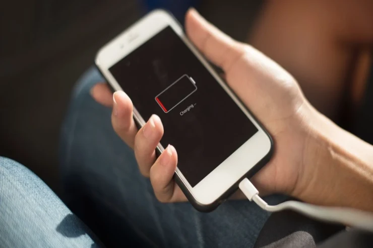 Smartfonunuzu doldurmazdan əvvəl  bunu edin: batareya iki dəfə daha çox... 