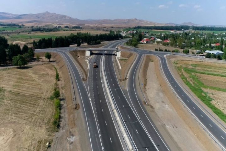 Bu yolda hərəkət 2 aylıq  məhdudlaşdırılır