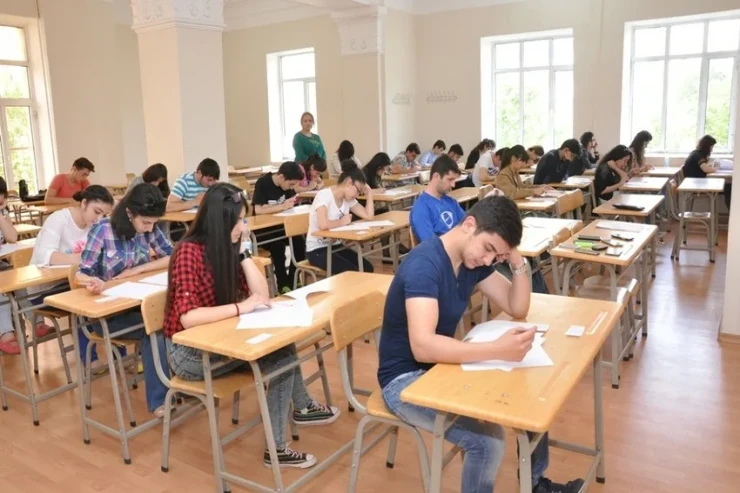 Buraxılış imtahanı keçirildi-Telefon aşkarlananlar var -YENİLƏNİB 