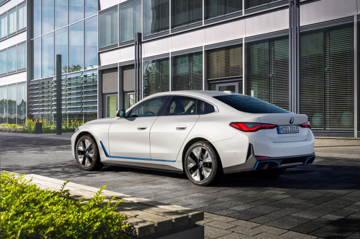 BMW yaxın üç il ərzində  40 yeni model   təqdim edəcək