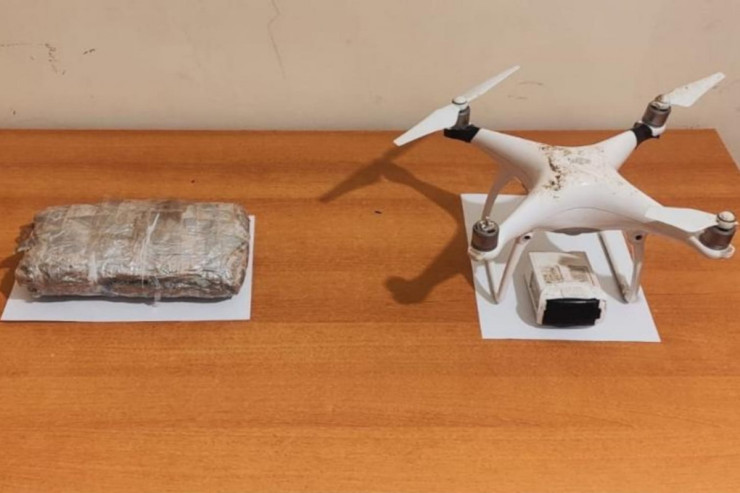 İrandan pilotsuz uçuş aparatı  ilə narkotik keçirilməsinin qarşısı belə alındı