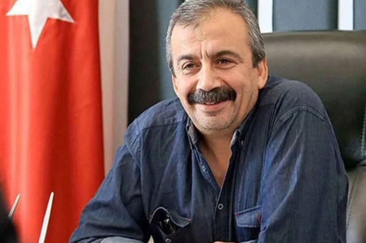 Türkiyə parlamentinin sədr müavini vəfat etdi