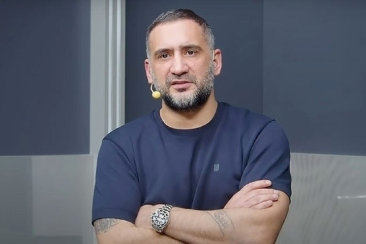 “Qalatasaray”ın keçmiş futbolçusu tutulub həbsxanaya göndərildi