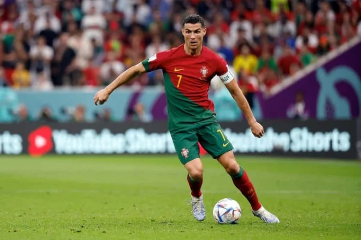 Ronaldo daha 2 mövsüm oynamaq  niyyətindədir