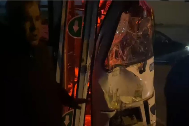 Bakıda iki sərnişin avtobusu toqquşdu -VİDEO 