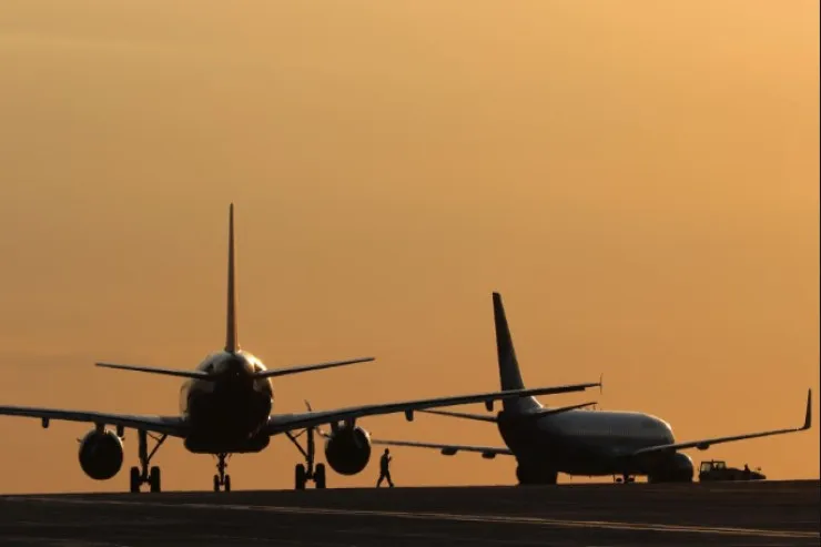 Berlin hava limanında uçuşlar dayandırıldı