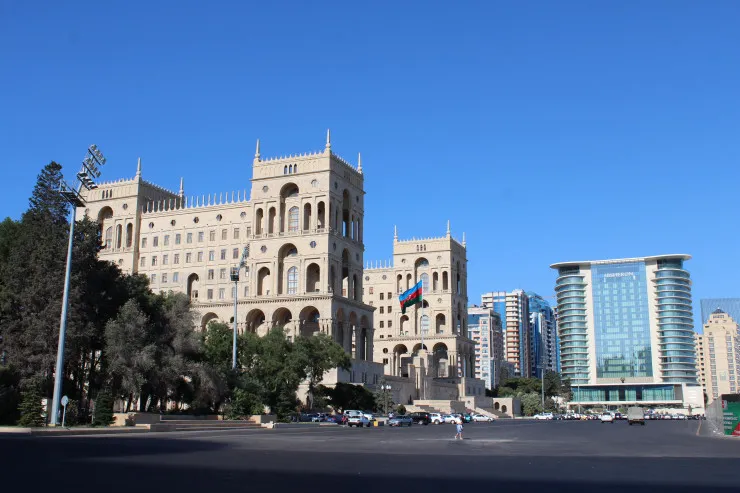 DİQQƏT:  Parada görə bu yollar bağlanır