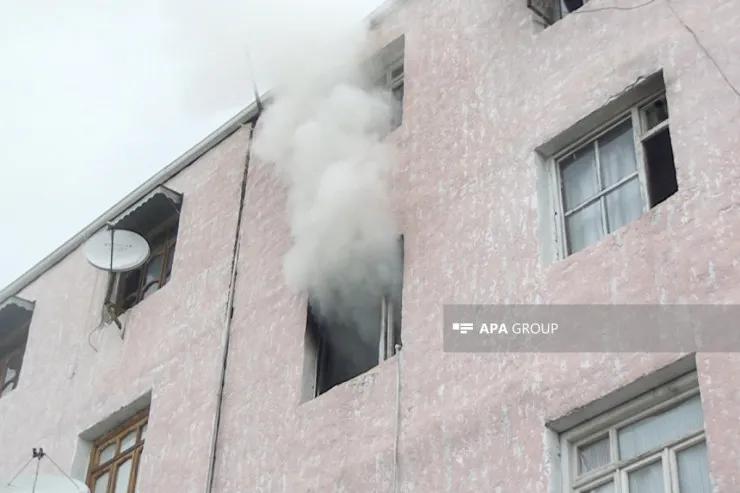 Bakıda yaşayış binasında YANĞIN  - YENİLƏNİB 