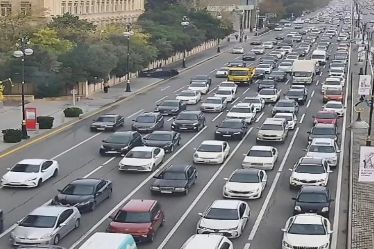 Bakıda bu yollarda sıxlıq var - SİYAHI 