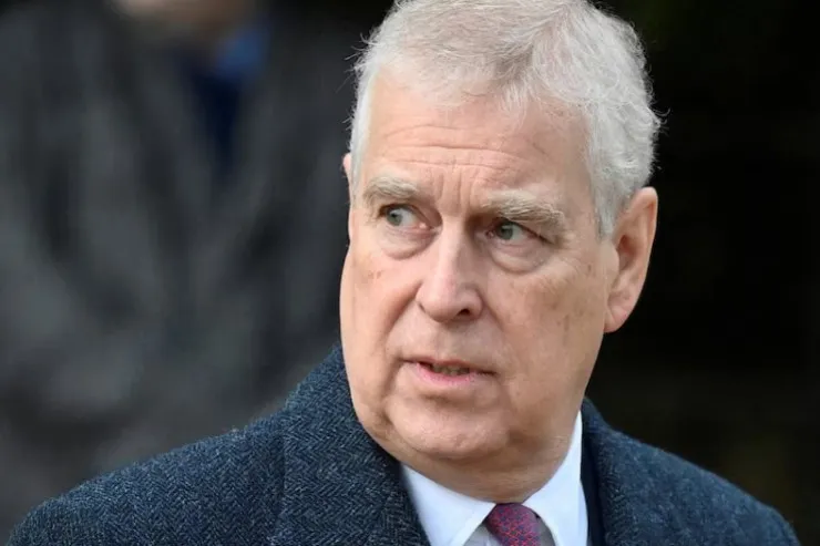 Kralın qardaşı "şahzadə" titulundan məhrum edildi - Zorlamada ittiham olunur 