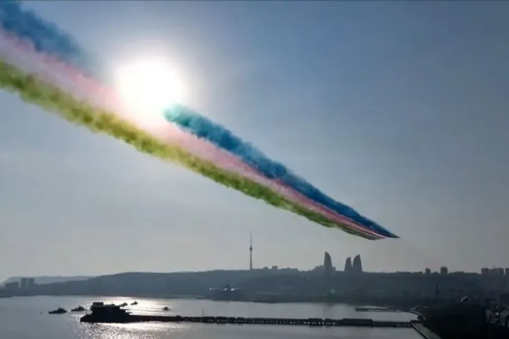 Bakı səması - BU GÜN 