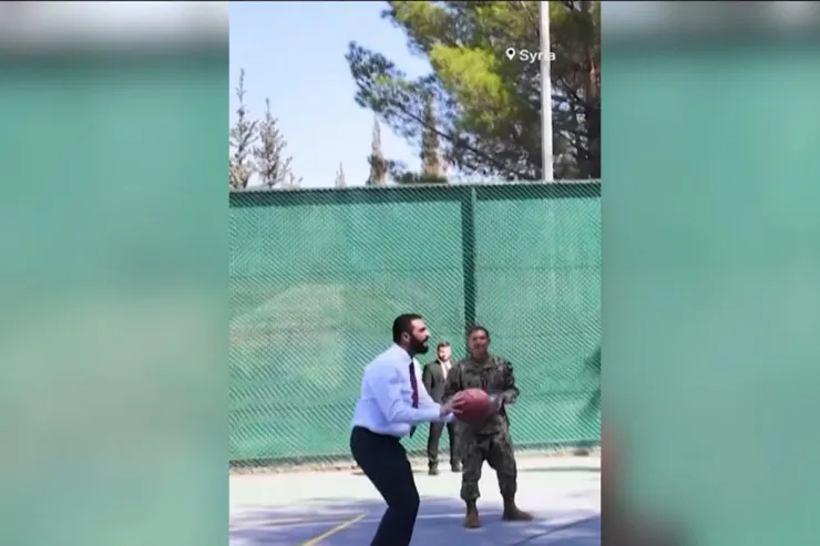 Suriya prezidentinin ABŞ-a səfəri basketbol oynamaqla başladı-VİDEO 