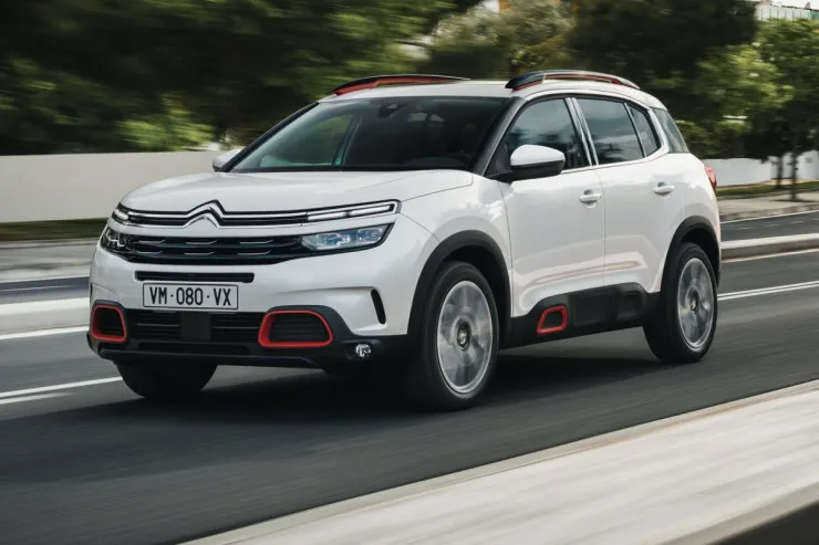 Dünyanın ən yaxşı  10 avtomobili  - SİYAHI 