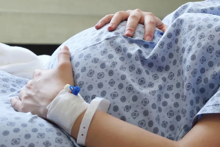 İmişlidə FACİƏ:  hamilə qadın bətnindəki körpə ilə birgə  xəstəxanada öldü - YENİLƏNİB 