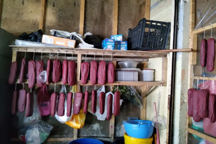 Dana əti kolbasasında at izi  aşkarlandı