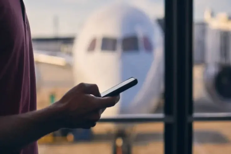 Hava limanında bu qaydanı  pozmayın - əks halda telefonunuzla vidalaşacaqsınız 