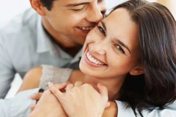 Qadınlar jestləri,  kişilər isə  sözləri   sevir