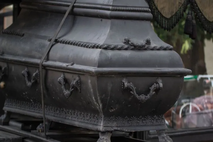 Camaat dəfnə hazırlaşırdı, ölü dirildi 