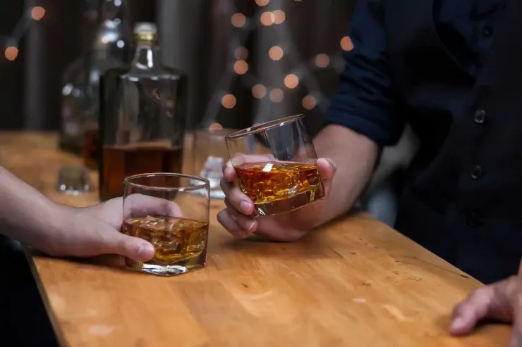 Alkoqol qəbulundan sonra yaranan hansı hisslər xərçəngin inkişaf əlamətidir 