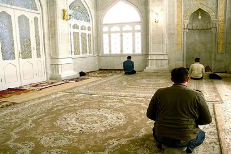 "Məsciddə adını dəyiş, cadudan qorun"  - Bu üsulla şərdən qaça bilərik?