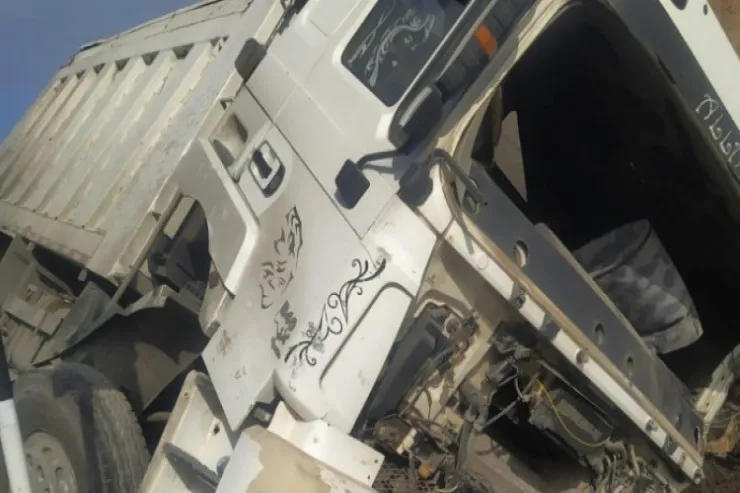 Şamaxıda “Shacman” dərəyə aşdı, ölən var 