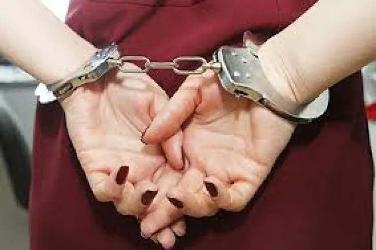 Bakıda mağaza və restoranda  oğurluqlar edən qadınlar   tutuldu