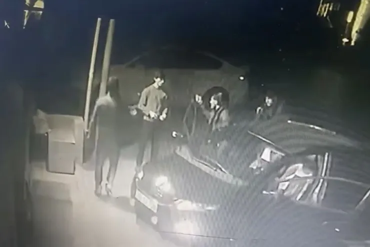 Bakıda marketə BASQIN:  satıcıya bıçaq çəkib qarət etdilər - HADİSƏ ANI 