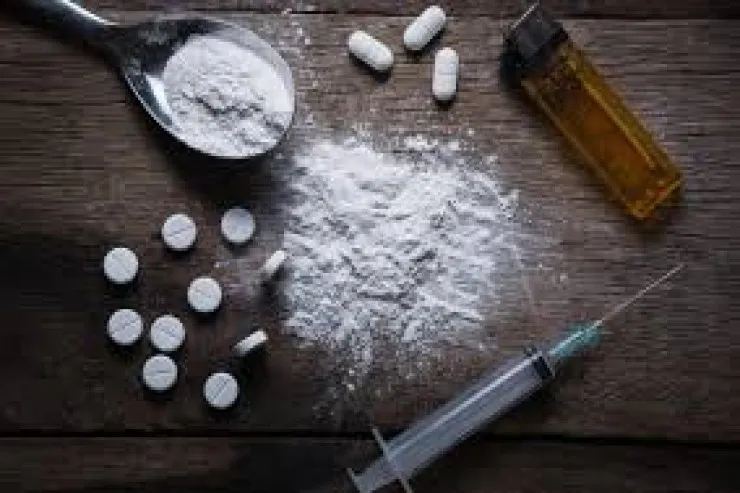 Keçmiş məhkum yenə narkotik DAŞIYIR 