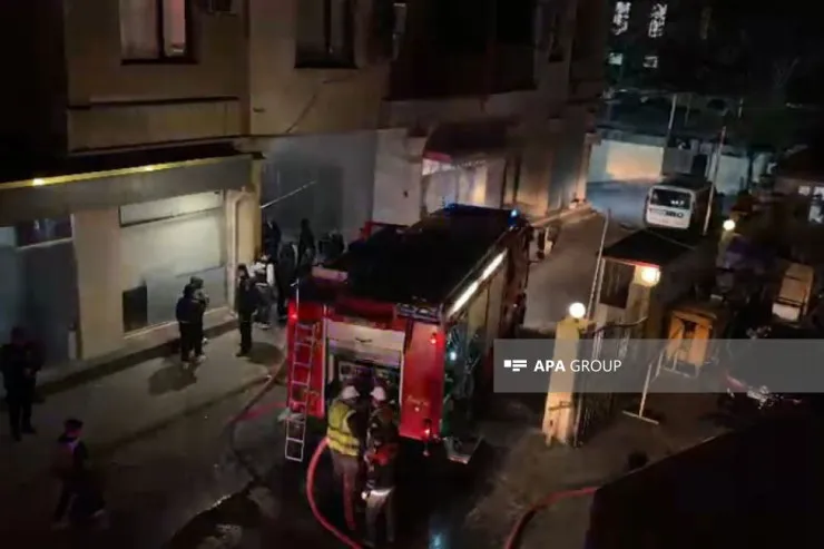 Bakıda çoxmərtəbəli yaşayış binasında YANĞIN  - YENİLƏNİB 