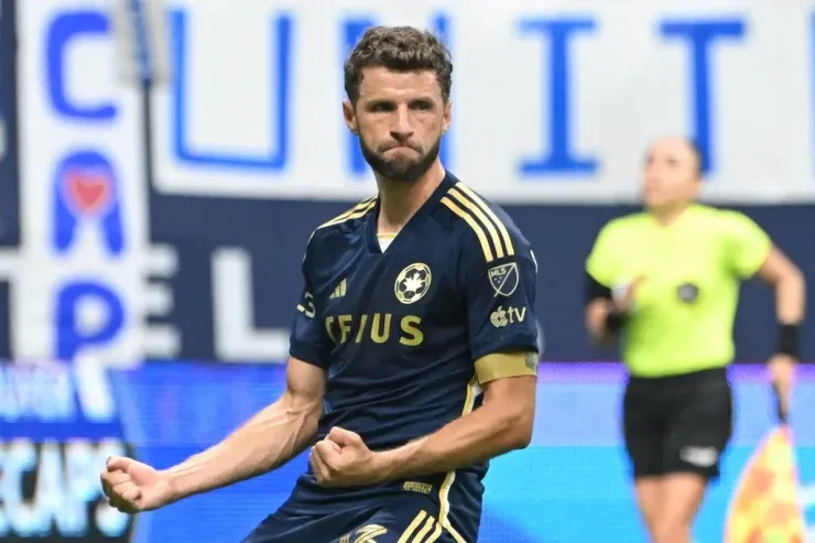 Tomas Müller ən çox mükafat alan  alman futbolçu oldu