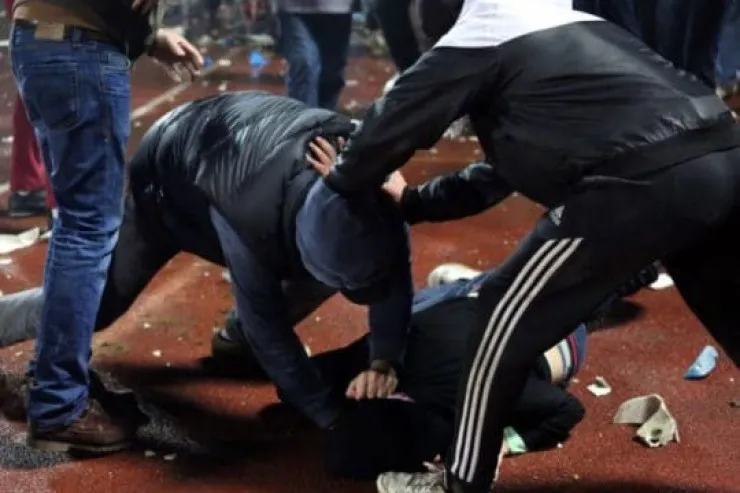 Bakıda məşhur restoranda DAVA:  mühafizəçinin qolunu dişlədi