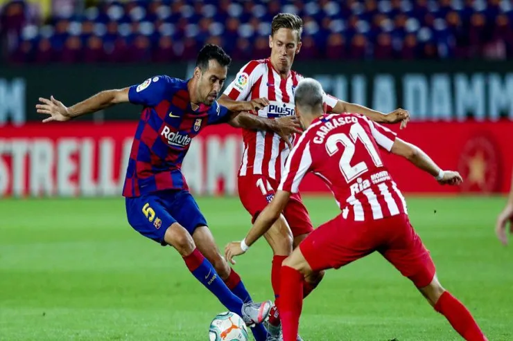 "Barselona"nın əfsanəvi futbolçusu karyerasını bitirdi 