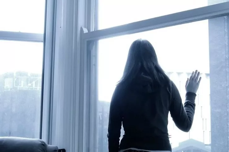 Bakıda FACİƏ:  17 yaşlı qız 10-cu mərtəbədən düşüb ÖLDÜ 