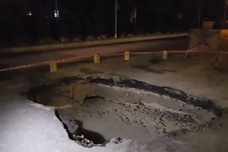 Bakıda yol çökdü - VİDEO 