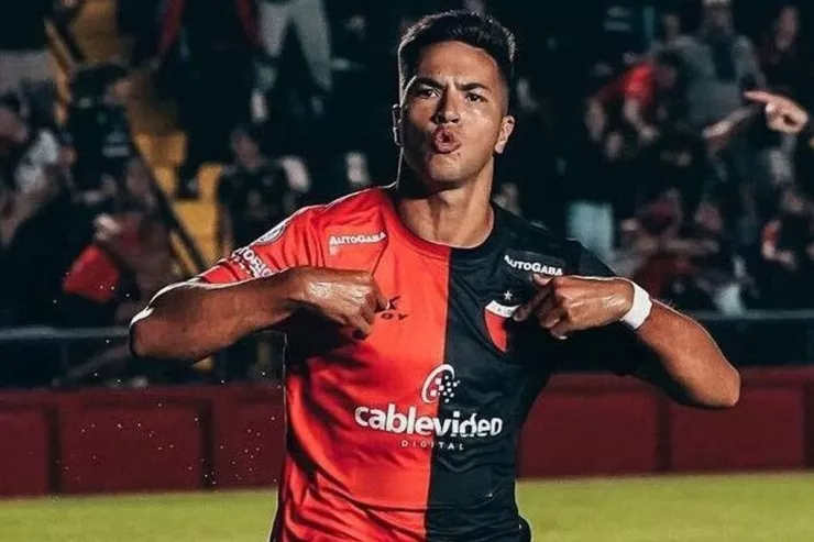 23 yaşlı futbolçu homoseksual olduğunu  etiraf etdi