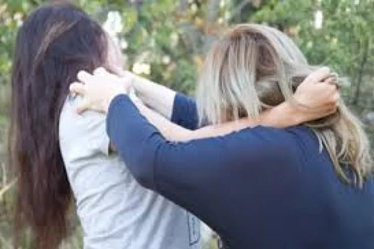 Cəlilabadda qadın qaz puluna görə  anasının qulaqlarını cırdı