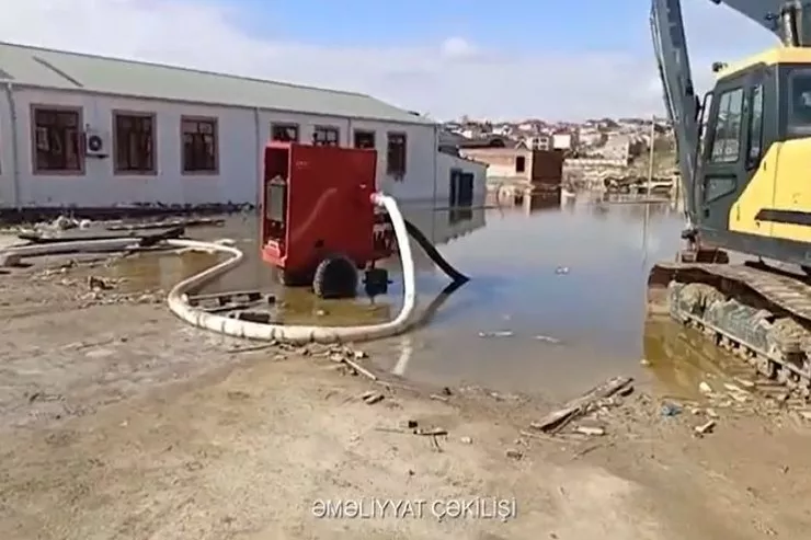 Yağışın fəsadları aradan qaldırılır - VİDEO 