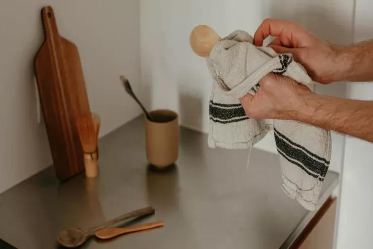 Mətbəx dəsmalında gizlənən bakteriyalar  - onu düzgün yumağın  yolları