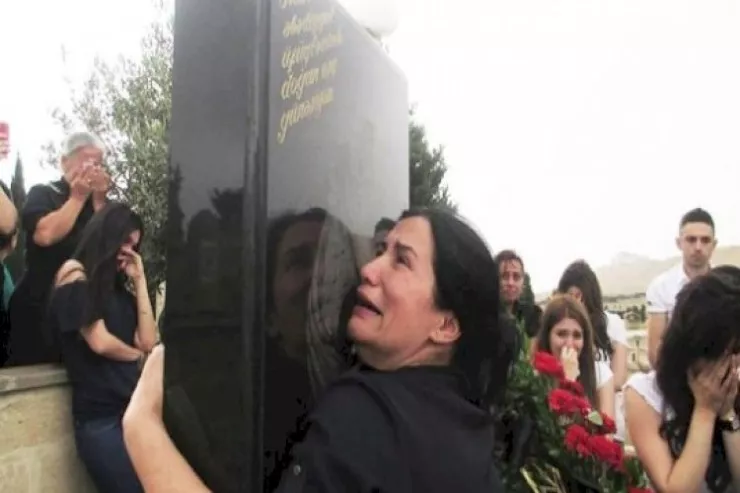 "Öz qızına yiyə dura bilmədi, mənim oğlumu öldürdü" - 13 il əvvəl  öldürülən Vüsal Şilderin anası DANIŞDI 