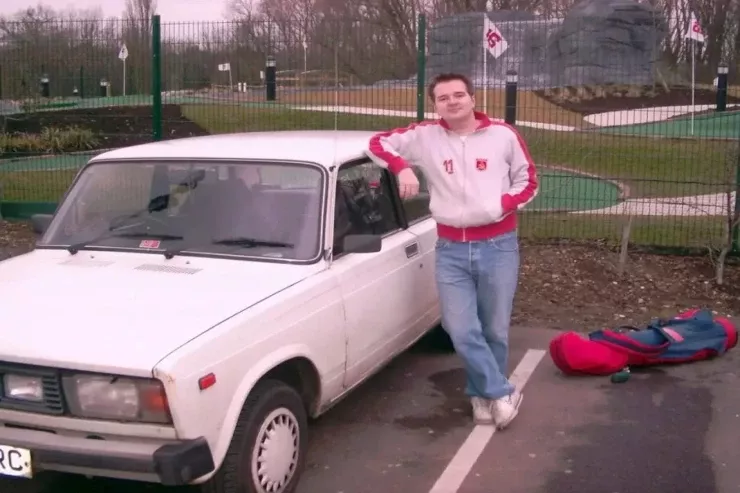 Polis Rusiyaya olan sevgisinə görə  vətəndaşlıqdan məhrum edildi 