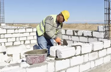 İcazəsiz ev tikmək...